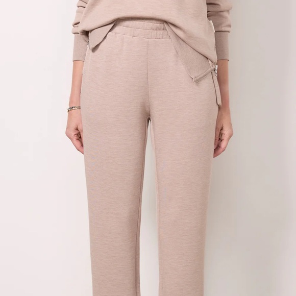 Varley slim cuff pant, size large! - Picture 4 of 8